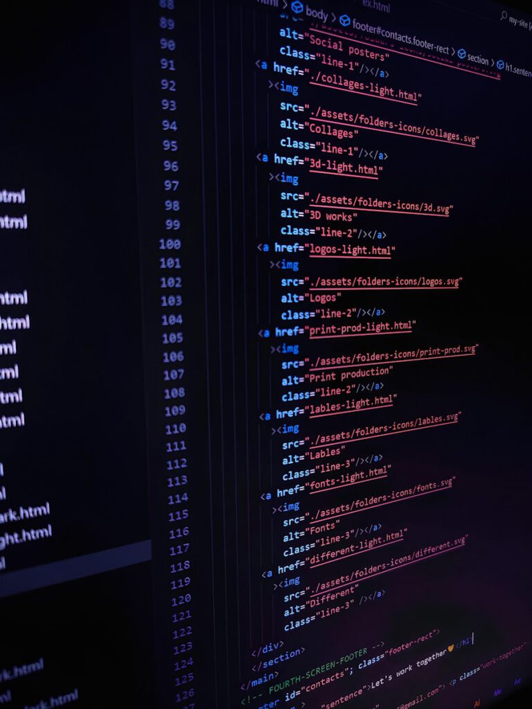 Code op beeldscherm voor het bouwen van een responsive website met HTML en CSS